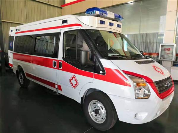 通化县福特V362救护车
